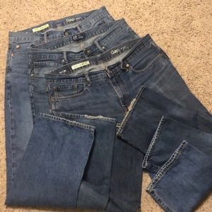 3 pairs Mens GAP relaxed fit jeans 34 x 32. Excellent used condition.